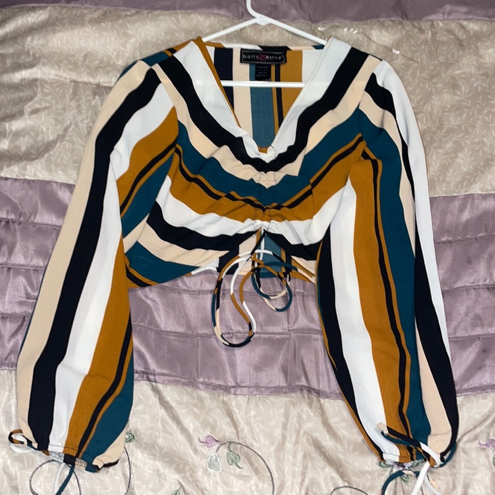 Cropped cinched tie long sleeve blouse